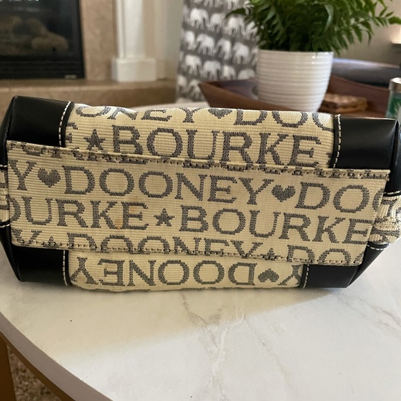 Dooney & Bourke Purse - Picture 3 of 7